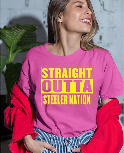 تي شيرت نسائي لكرة القدم Straight Outta Steeler Nation، برقبة دائرية من القطن الناعم، مقاس كاجوال، تي شيرت برسومات عصرية in Kuwait