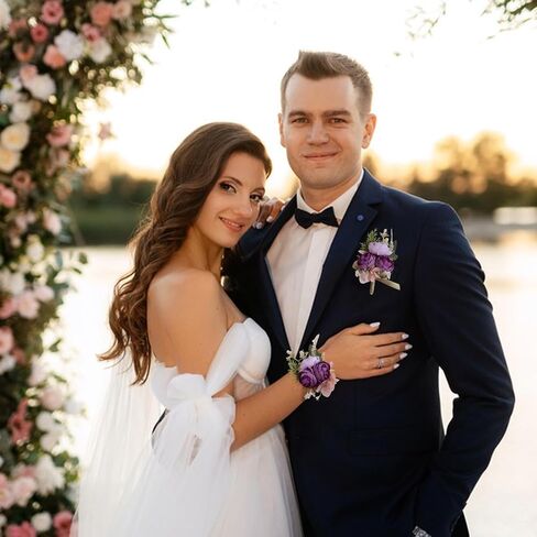 Wrist Corsage and Boutonniere Set, Artificial Purple Rose Hand Flower for Prom Wedding Wrist Corsage Wrist Flower for Graduation Party in Saudi Arabia