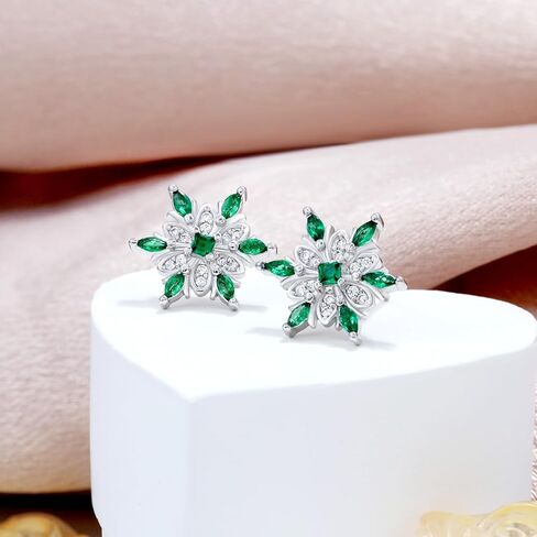 فضة أقراط ندفة الثلج ترصيع سحر هيبوالرجينيك موضة الأبيض تشيكوسلوفاكيا مسمار مجوهرات هدية عيد ميلاد للنساء in Kuwait