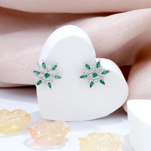 فضة أقراط ندفة الثلج ترصيع سحر هيبوالرجينيك موضة الأبيض تشيكوسلوفاكيا مسمار مجوهرات هدية عيد ميلاد للنساء in Kuwait