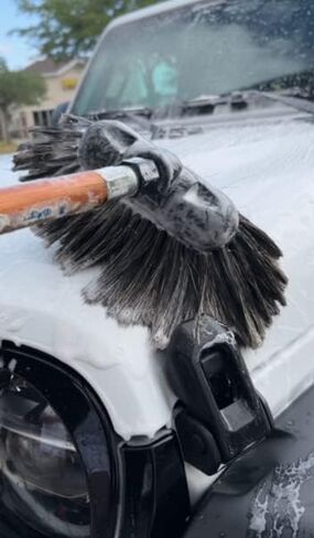 Bubble Brush Car Wash Brush (1.5, pounds) in Saudi Arabia