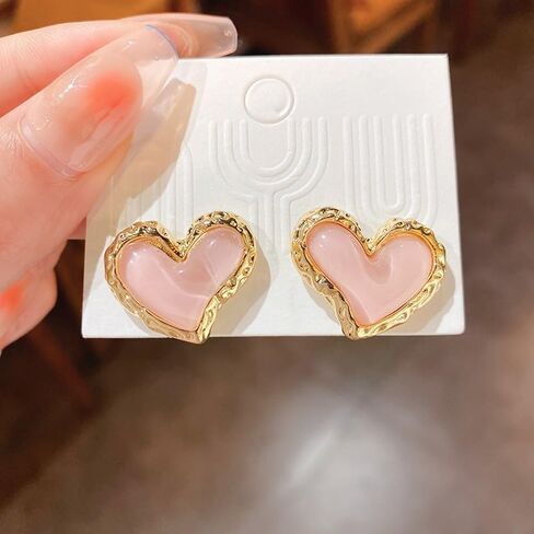 1 Pair Pink Heart Stud Earrings, Fashionable Gold Tone Earring for Women, Delicate Jewelry for Special Occasions, Chic Accessory for Daily Wear(Pink&Gold) in Saudi Arabia