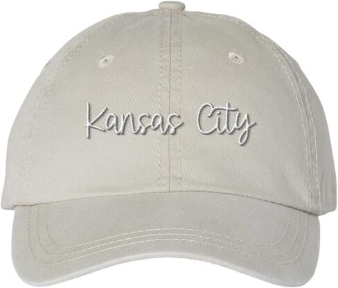TeesAndTankYou Script Kansas City قبعة بيسبول مطرزة قابلة للتعديل من القطن للأب قبعة مصبوغة in Kuwait
