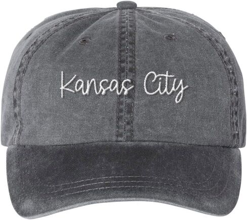 TeesAndTankYou Script Kansas City قبعة بيسبول مطرزة قابلة للتعديل من القطن للأب قبعة مصبوغة in Kuwait