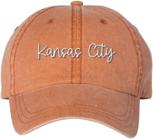 TeesAndTankYou Script Kansas City قبعة بيسبول مطرزة قابلة للتعديل من القطن للأب قبعة مصبوغة in Kuwait