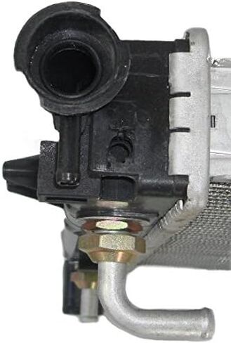استبدال المبرد متوافق مع Toyota Forklift Radiator 1990-2011 OEM 16410U220071؛ 16410U220171; 16450-30521-71 7FGCU25 - الحجم 17 3/4 بوصة × 17 3/4 بوصة - AM Worldwide AM66258 in Kuwait