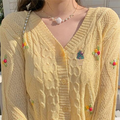 دبوس بروش على شكل ايس كريم لطيف لطيف على شكل ايس كريم، دبوس بروش لطية صدر السترة وشنطة الظهر والملابس والقبعات والجاكيت، هدية مجوهرات للنساء والاطفال، مصنوع من خليط معدني من الستيل بدون احجار كريمة in Kuwait