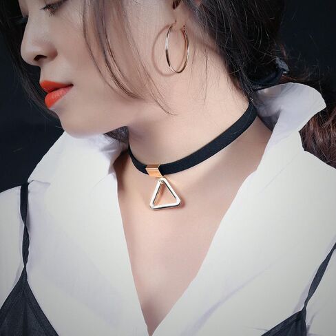 Triangle Black Velvet Lace Choker Necklace for Women,Halloween Cosplay Jewelry,Goth Jewelry Gifts in Saudi Arabia