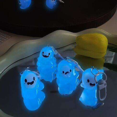 3Pcs/Set Halloween Luminous Ghost Keychain Gifts for Women Stuffers for Her Spooky Gifts Christmas Halloween Cool Stuff Night Glow Ghost Keychain (7.5x3cm) in Saudi Arabia