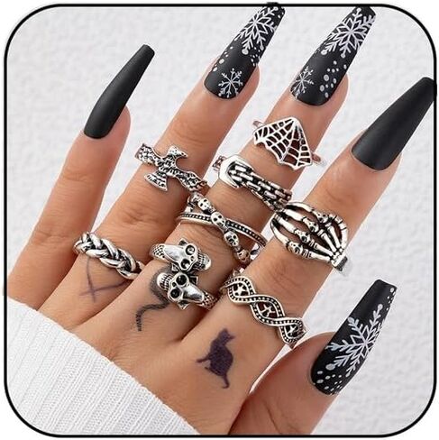 Chunky Gothic Stackable Ring Set Vintage Spider Skull Scorpion Finger Ring Punk Irregular Silver Ring Set Halloween Dark Vampire Costume for Women Men in Saudi Arabia