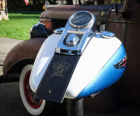 مريلة Dirty Gringo Fatboy الجلدية المخصصة لخزان الغاز المتوافقة مع Harley Davidson Softail in Kuwait