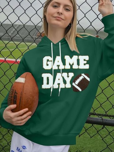 سترة كرة القدم للسيدات من Game Day: سترة بغطاء للرأس برسومات كرة القدم المضحكة Sunday Funday، بلوفر بغطاء للرأس وأكمام طويلة in Saudi Arabia
