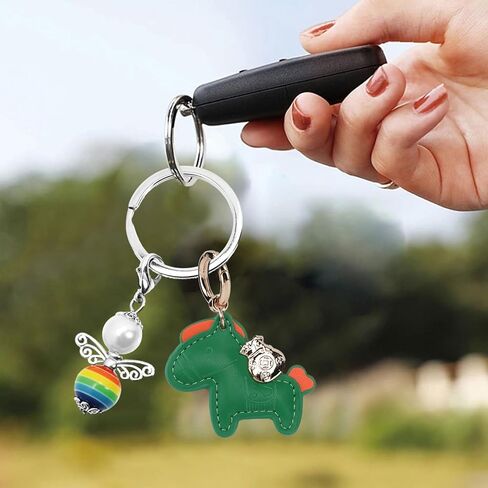 4 قطع حقيبة جلدية على شكل حصان سلسلة مفاتيح على شكل حصان وحلية جلدية لطيفة على شكل حيوان لمحفظة حقائب اليد وإكسسوارات حقيبة يدوية وحامل مفاتيح وهدايا ساحرة (أسود، برتقالي، بني، أخضر) in Kuwait