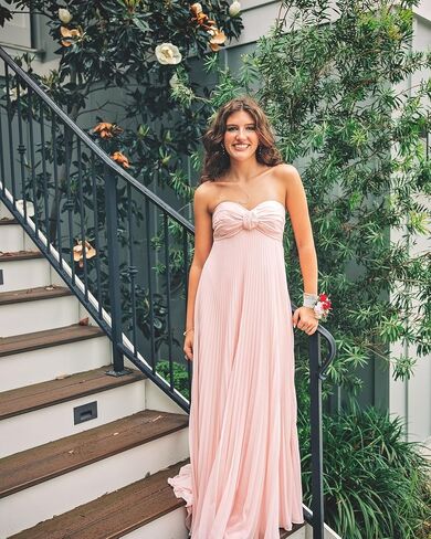 Sweetheart Bridesmaid Dresses Pleated Chiffon Prom Dress A Line Wedding Guest Gowns with Scarf in Saudi Arabia