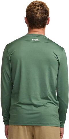 سترة نسائية من Billabong ذات مقاس قياسي طوال اليوم وفضفاضة وأكمام طويلة من Rashguard in Saudi Arabia