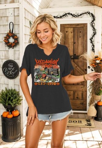 قمصان الهالوين للسيدات Halloweentown Est 1998 تي شيرت مضحك على شكل يقطين جرافيك تي شيرت على شكل حرف v تي شيرت خريف بأكمام قصيرة in Kuwait