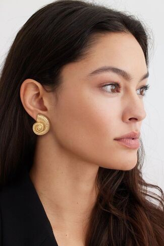 LILIE&WHITE Conch Sell Earrings Gold Stud Earrings For Women Love Knot Stud Earrings Angel Wings Stud Earrings in Kuwait