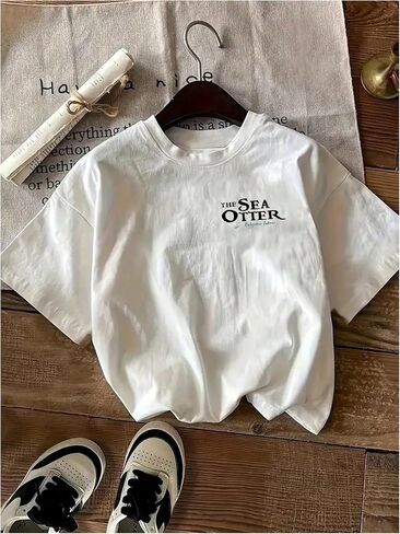 Women's Sea Otter Print Graphic Tees Cute Short Sleeve Crew Neck Casual Summer T Shirts in Saudi Arabia
