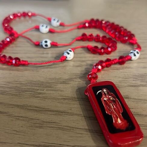 Santa Muerte thread rosary. Rosario de hilo de la Santa Muerte. (Red) Jewelry joyeria accesorios in Saudi Arabia