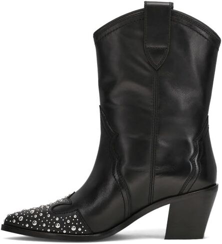 حذاء Frye Sara Wingtip Stud للسيدات، تصميم أنيق بطول الكاحل، حذاء أنيق للكاحل وأحذية طويلة للأزياء المتنوعة in Kuwait