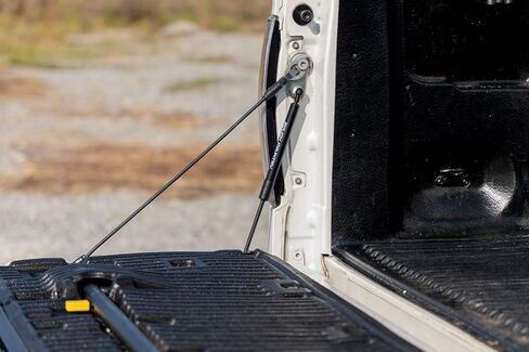 مساعد الباب الخلفي الهيدروليكي في الطرق الوعرة لسيارة Ford F-150 (2004-2014) - خفض الباب الخلفي بشكل سلس وآمن ومتحكم فيه in Saudi Arabia