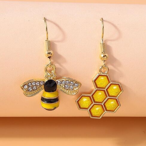 Gold Bee Earrings for Women Bumble Bee Earrings Exquisite and Cute Golden Zircon Bees Earring Jewelry in Saudi Arabia