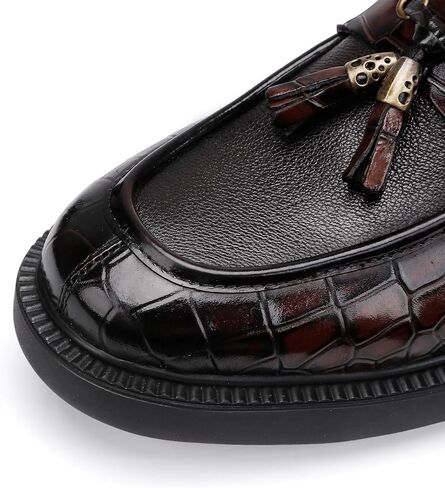 Men's Luxury Tassel Leather Dress Shoes, Classic Casual Tassel Business Penny Loafer Party Shoes Wedding Loafers for Mens in Saudi Arabia