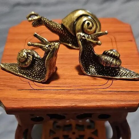 Brass Snail Figurines - Vintage Mini Copper Snail Statue for Home Living Room and Desk, Outdoor Pond Garden Lawn Decor Landscaping (1L+2S) in Saudi Arabia