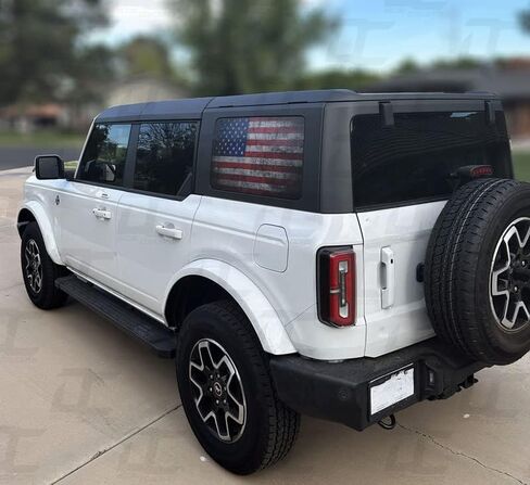 ملصق مائي بمفاهيم العلم الأمريكي للنافذة الجانبية الخلفية شفاف من خلاله (يناسب Bronco 4 Door 2021-2025) (نمط العلم (أسود وأبيض متعثر)) in Kuwait