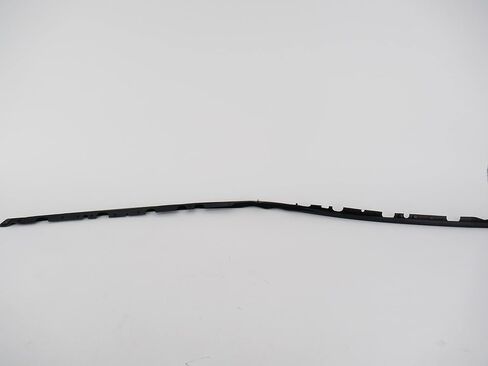 سوبارو 2015-2021 غطاء المصد الأمامي سوبارو الختم العلوي WRX & STI 57735VA000 OEM الأصلي in Saudi Arabia
