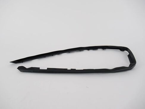 سوبارو 2015-2021 غطاء المصد الأمامي سوبارو الختم العلوي WRX & STI 57735VA000 OEM الأصلي in Saudi Arabia