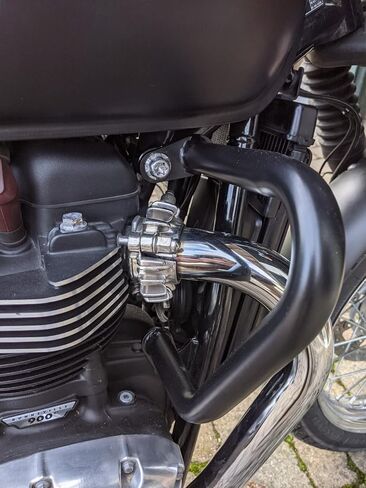 واقي محرك ممتص الصدمات للدراجات النارية من Midimttop متوافق مع Tri-umph Bonneville T100 T120 Street Twin Speed ​​Twin Thruxton R Speedmaster 2017 2018 2019 2020 2021 واقي شريط التصادم (أسود) in Kuwait
