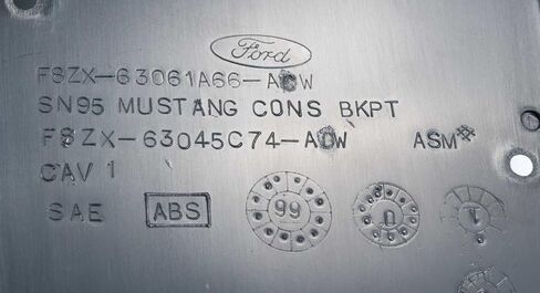 1998-2000 Mustang Center Console Armrest Latch Trim Panel in Saudi Arabia