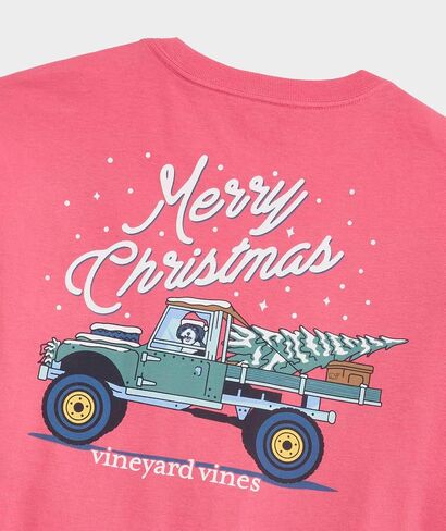 تي شيرت رجالي من Vineyard Vines بأكمام طويلة للجيب على شكل شاحنة وشجرة in Saudi Arabia
