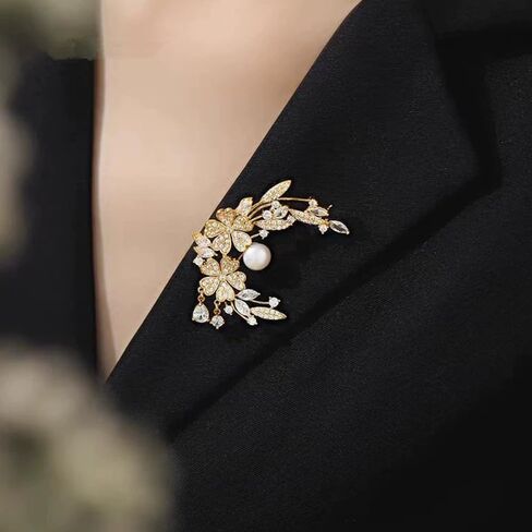 Elegant Flower Brooch Pin for Women, Rhinestone & Cubic Zirconia Pearl Hollow Out Design, Handmade Crystal Brooches Pins for Wedding Party, Coats, Jackets, Scarves & Sweaters Accessories in Saudi Arabia