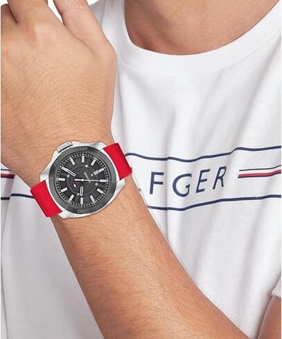 ساعة Tommy Hilfiger Windsurf للرجال كوارتز 3H - ساعة عصرية متميزة مع سيليكون متين - مقاومة للماء حتى 5 ATM/50 مترًا | 49 ملم (موديل 1792136) in Kuwait