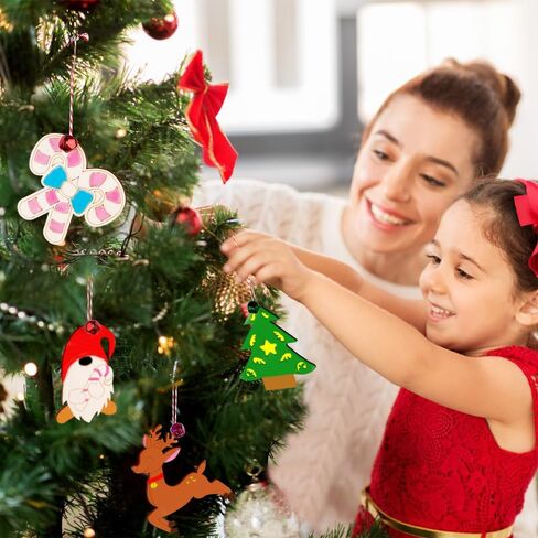 OurWarm 24 نمطًا من الحرف اليدوية لعيد الميلاد للأطفال البالغين، 48 قطعة من زخارف عيد الميلاد الخشبية DIY شرائح خشبية غير مكتملة مع حبال ثقوب وعلامات ملونة للطلاء، وصناعة الحرف اليدوية لديكورات شجرة عيد الميلاد in Saudi Arabia