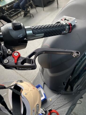 مقابض لـ Ducati Scrambler 2015 2016 ملحقات الدراجات النارية مقابض يدوية مقود مضاد للانزلاق قبضة يد المقود (أسود) in Kuwait