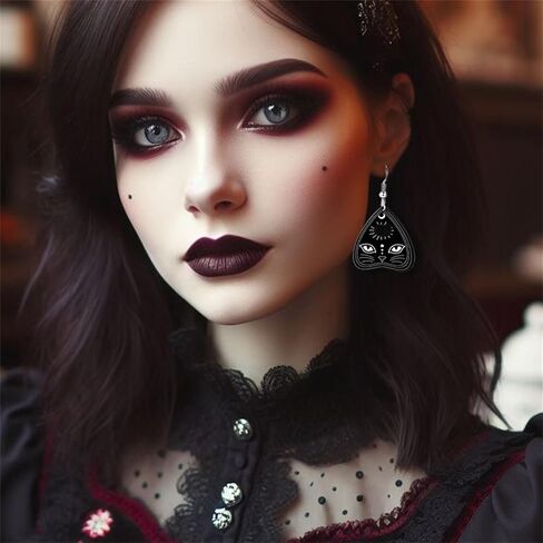 Goth Ouija Board Planchette الأقراط الشرير الثلاثي القمر آلهة عين الشر العثة الأقراط الساحرة القوطية الويكا تتدلى الأقراط المتدلية للنساء المجوهرات القوطية in Kuwait