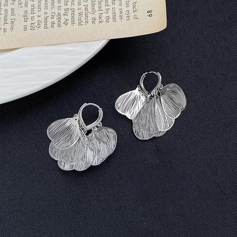 Dainty Retro Ginkgo Leaf Petal Hoop Earrings for Women Cute Unique Vintage Hollow Leaves Drop Dangle Earring Charming Y2k Party Prom Jewelry Accessory in Saudi Arabia