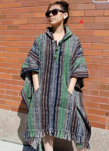 Nepalese Poncho Usisex - 100 ٪ Cotton Baja Hoodie | حجم واحد يناسب كل | سترة الهبي مع إغلاق الرباط على الطراز المكسيكي المعطف (قوس قزح) in Kuwait