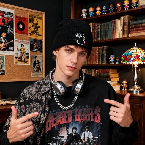 قبعة صغيرة تتوهج في الظلام للرجال والنساء والمراهقين، قبعة متماسكة مطرزة على شكل قطة، قبعة جمجمة برسومات مضحكة، هدايا بيني سوداء in Kuwait