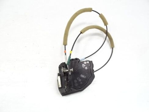 1 قطعة قفل الباب الخلفي LH OEM 6906060100 69060-60100 in Saudi Arabia