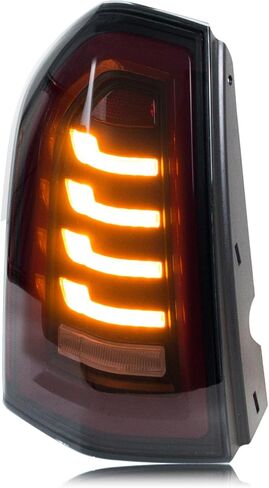 براعة الوقت LED أضواء خلفية لكرايسلر 300 300C 2011-2014 بدء الرسوم المتحركة متتابعة بدوره إشارة المصابيح الخلفية السوداء ملحقات الجمعية in Kuwait