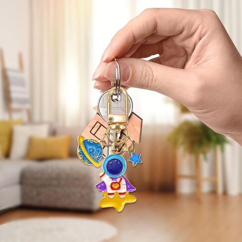 6PCS Astronaut Space Keychains in Saudi Arabia