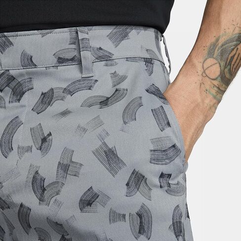 شورت جولف تشينو مقاس 8 بوصات من Nike TOU للرجال (رمادي داكن/أسود، FD5725-070) مقاس 36 in Saudi Arabia