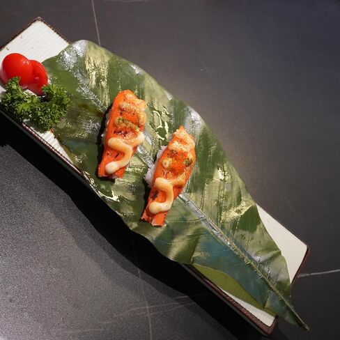 Green Leaves Real Leaves Houpoea Leaf Sushi Plate Decoration Dish Decoration Food Decoration Natural Decor (20, Green) in Saudi Arabia