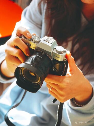 TTArtisan 11mm F2.8 Full Frame Fisheye Lens Full Metal Body Compatible with Sony E Mount Cameras A7 A7ll A7ll A7lV A7R A7Rll A7Rll A7RlV A7RV A7S ZV-E1 A7C2 A7CR in Kuwait