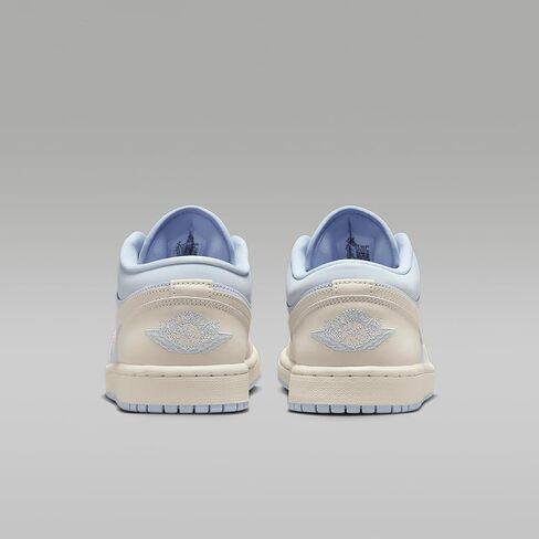 حذاء Air Jordan 1 Low SE للسيدات (HJ7743-010، أسود/أبيض/فضي معدني/أسود) مقاس 7.5 in Saudi Arabia