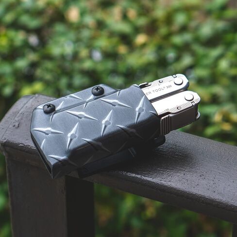 غمد Clip & Carry Kydex متعدد المهام لـ Leatherman Supertool 300 - حافظة حامل للحمل اليومي - صنع في الولايات المتحدة الأمريكية - أسود (الأدوات المتعددة غير متضمنة) in Kuwait